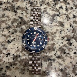 Seiko Men's prospex special edition solar divers watch